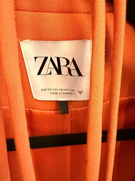 Suit set: High-Waist Tailored Skort and Cropped Blazer - Picture 5 of 8